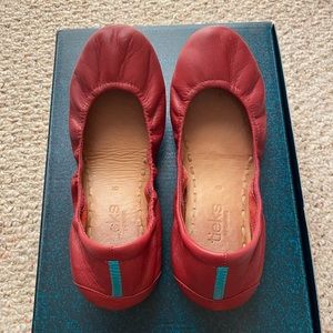 Tieks size 6 in Cardinal Red